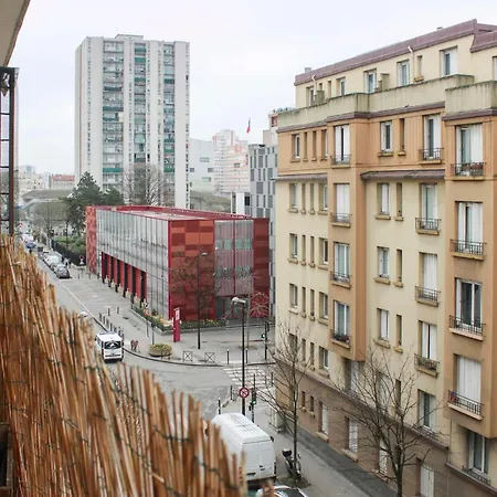 Spacious Cocoon Near Paris Обервилье